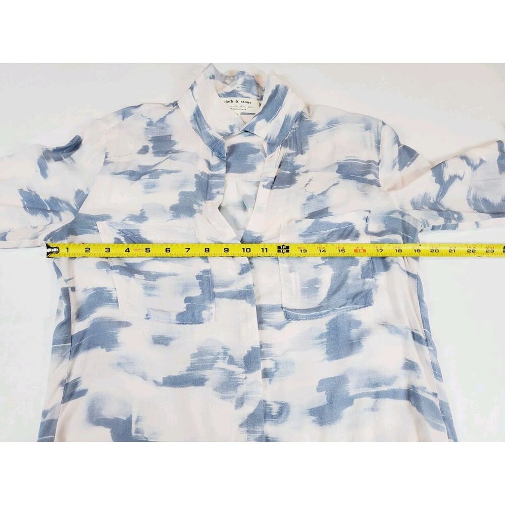 Cloth &‎ Stone Anthropologie White Top Womens XS Rayon Long Sleeve Blue Printed - Picture 7 of 10